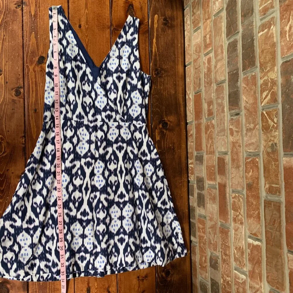 Gap 100% Linen Sleeveless V-neck Fit & Flare Ikat Blue White Mini Dress Size 4
